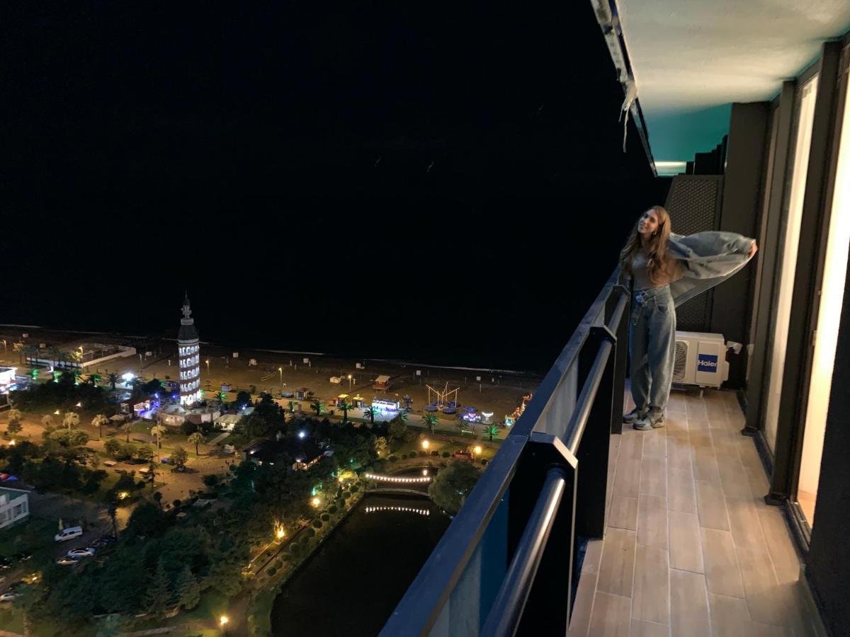 Luxury Studio With Ocean View Batumi Exteriör bild