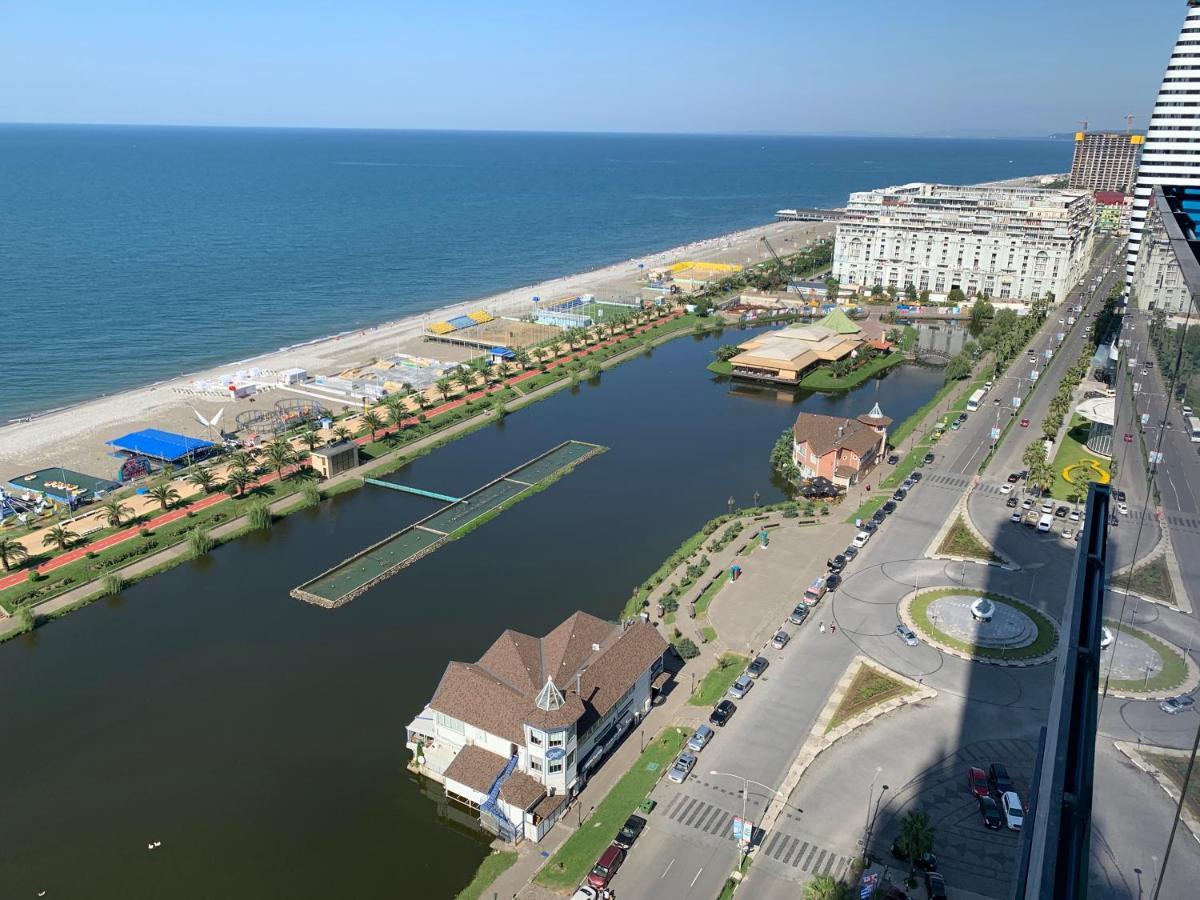 Luxury Studio With Ocean View Batumi Exteriör bild